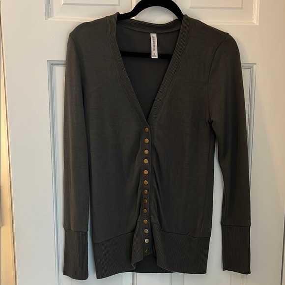 Women's Gray Button-Up Cardigan lightweight size M - Picture 1 of 5